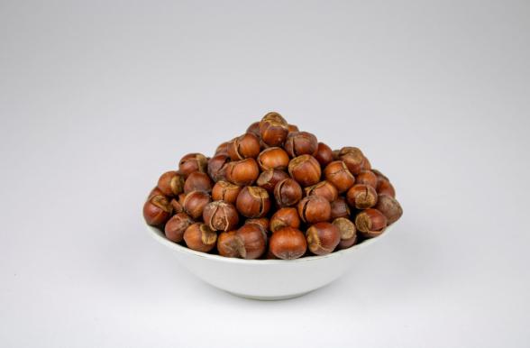 معرفی بهترین خواص فندق خندان آجیلی