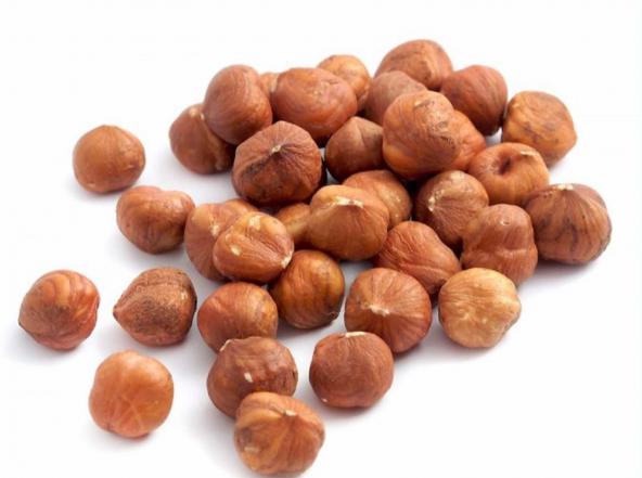 عرضه مغز فندوق خام ایرانی