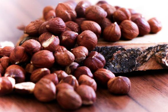 تولیدکنندگان فندق برشته مرغوب